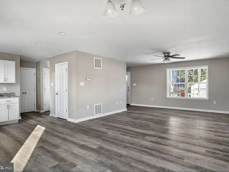 166 Acton Pl — Photo 6
