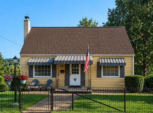 312 Shaw Ave, Springdale, PA 15144