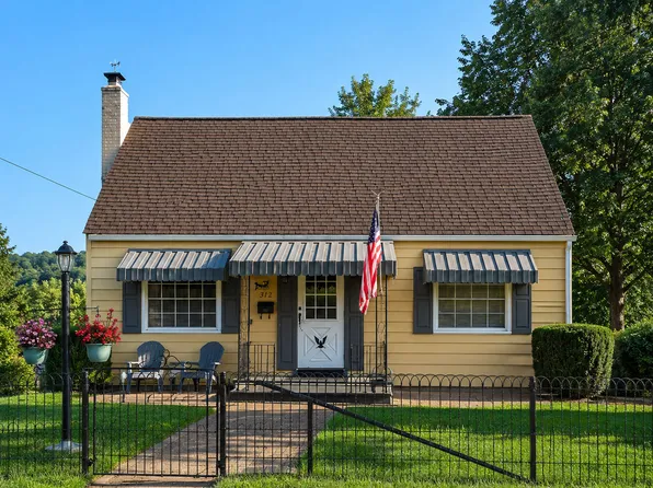 312 Shaw Ave, Springdale, PA 15144