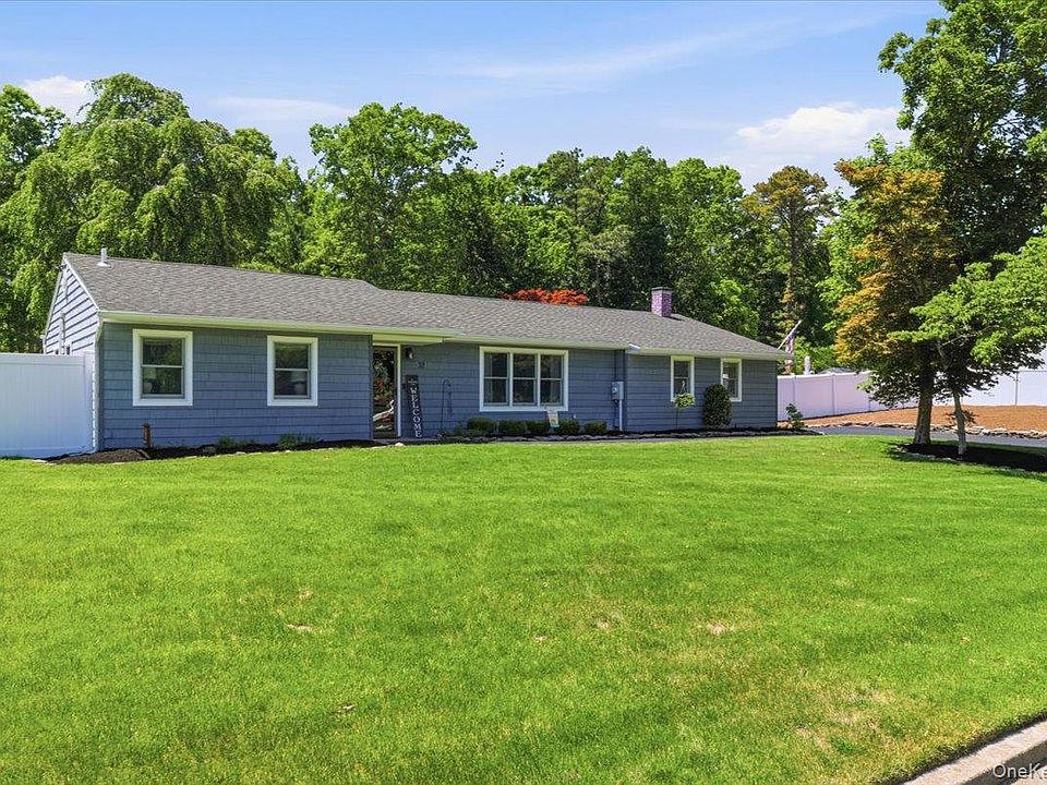 1st image of 32 Henearly Drive