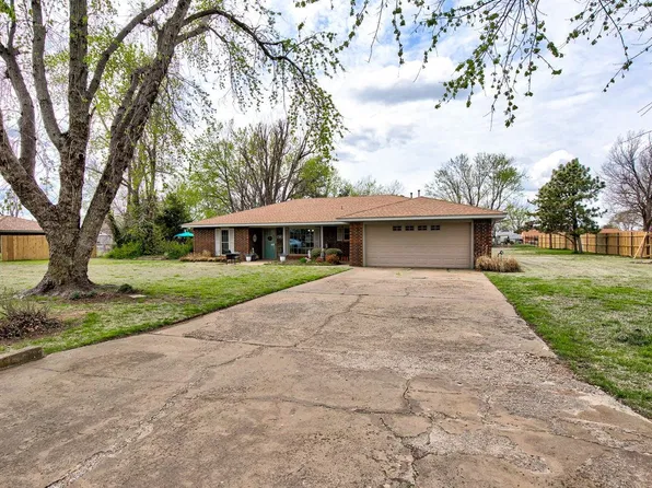 108 Sara Dr, Enid, OK 73703