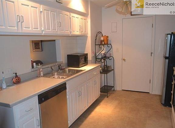 3rd image of 474 W 104th St Unit E