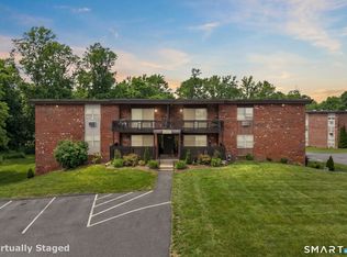 75 Balance Rock Rd APT 20, Seymour, CT 06483