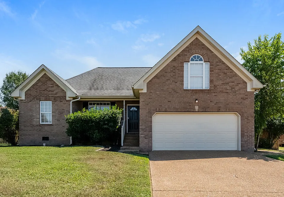 2813 Meadow Gln