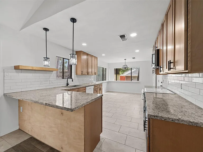 431 Evergreen Dr — Photo 9