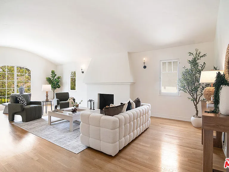 450 N Orange Dr #U — Photo 11