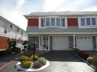 1651 156th St, Whitestone, NY 11357