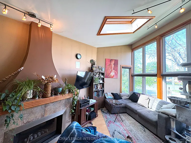 1222 Dorchester Ave — Photo 5