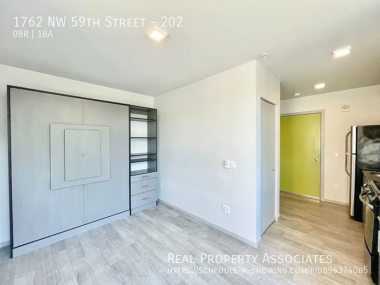 1762 NW 59th St #202 — Photo 7
