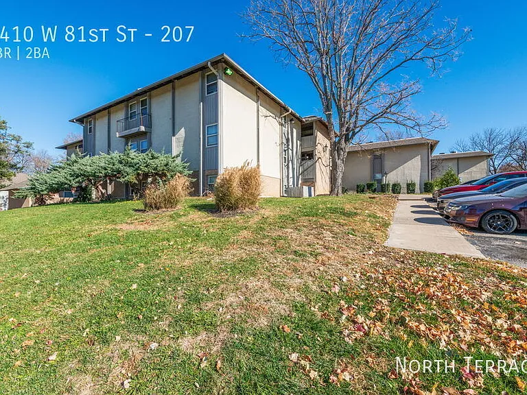 9410 W 81st St #207 — Photo 14