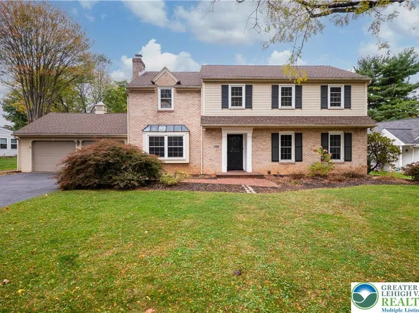 1164 Clearwood Dr, Allentown, PA 18103