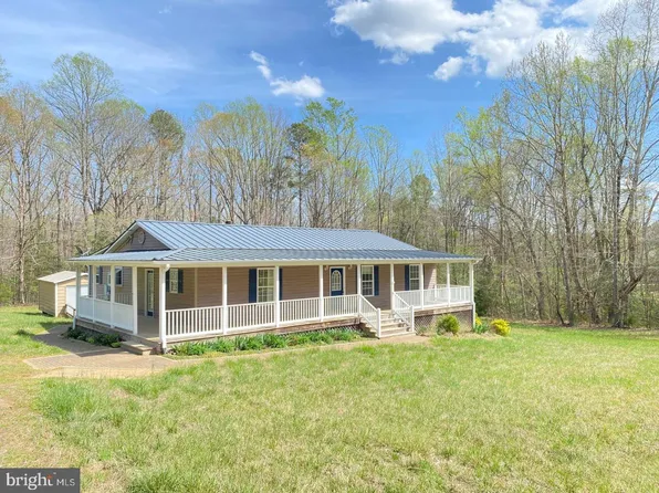 427 Muscadine Trl, Baskerville, VA 23915