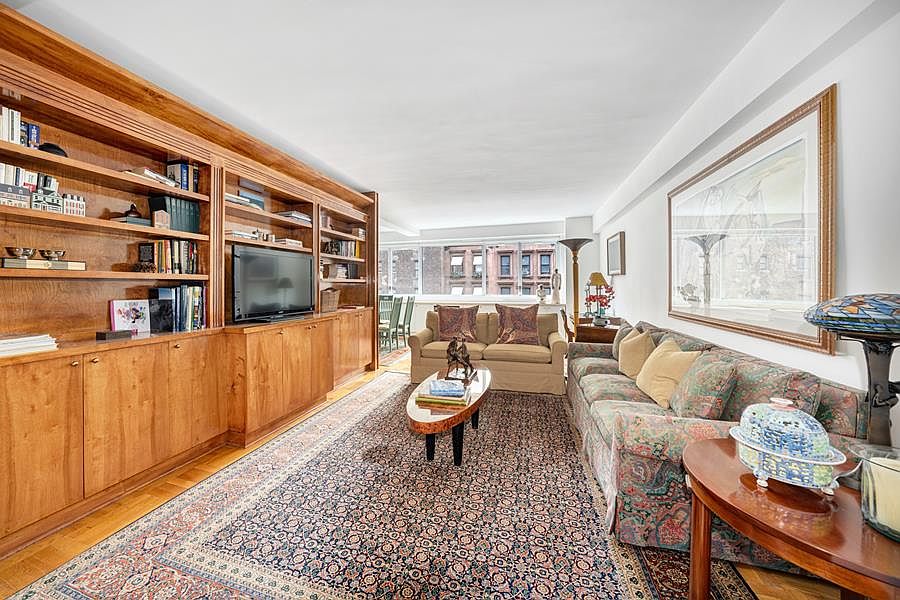 1st image of 20 E 68th St APT 5E