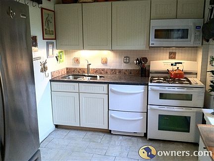 2nd image of 474 W 238th St APT 3F