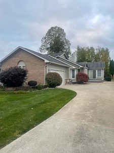 5586 Hickory Cir, Flushing, MI, 48433