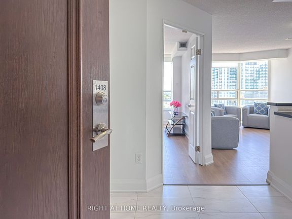 3rd image of 50 Kingsbridge Garden Cir #1408