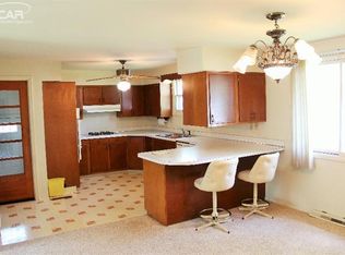 1385 Decamp St, Burton, MI 48529