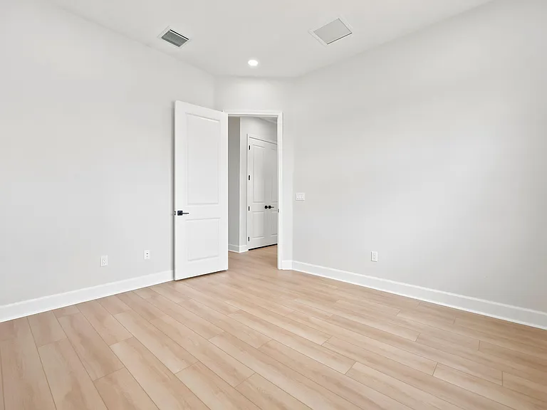 14261 Spruce Pine Dr — Photo 102