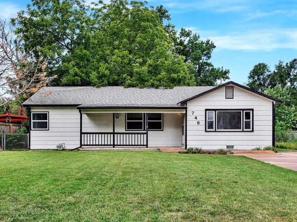 745 N Westridge Dr, Wichita, KS 67203