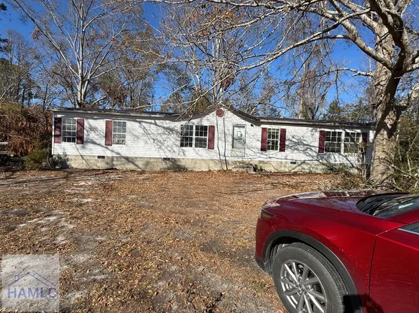 102 Bass St, Baxley, GA 31513