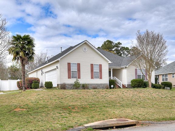 3rd image of 561 Waycross Dr