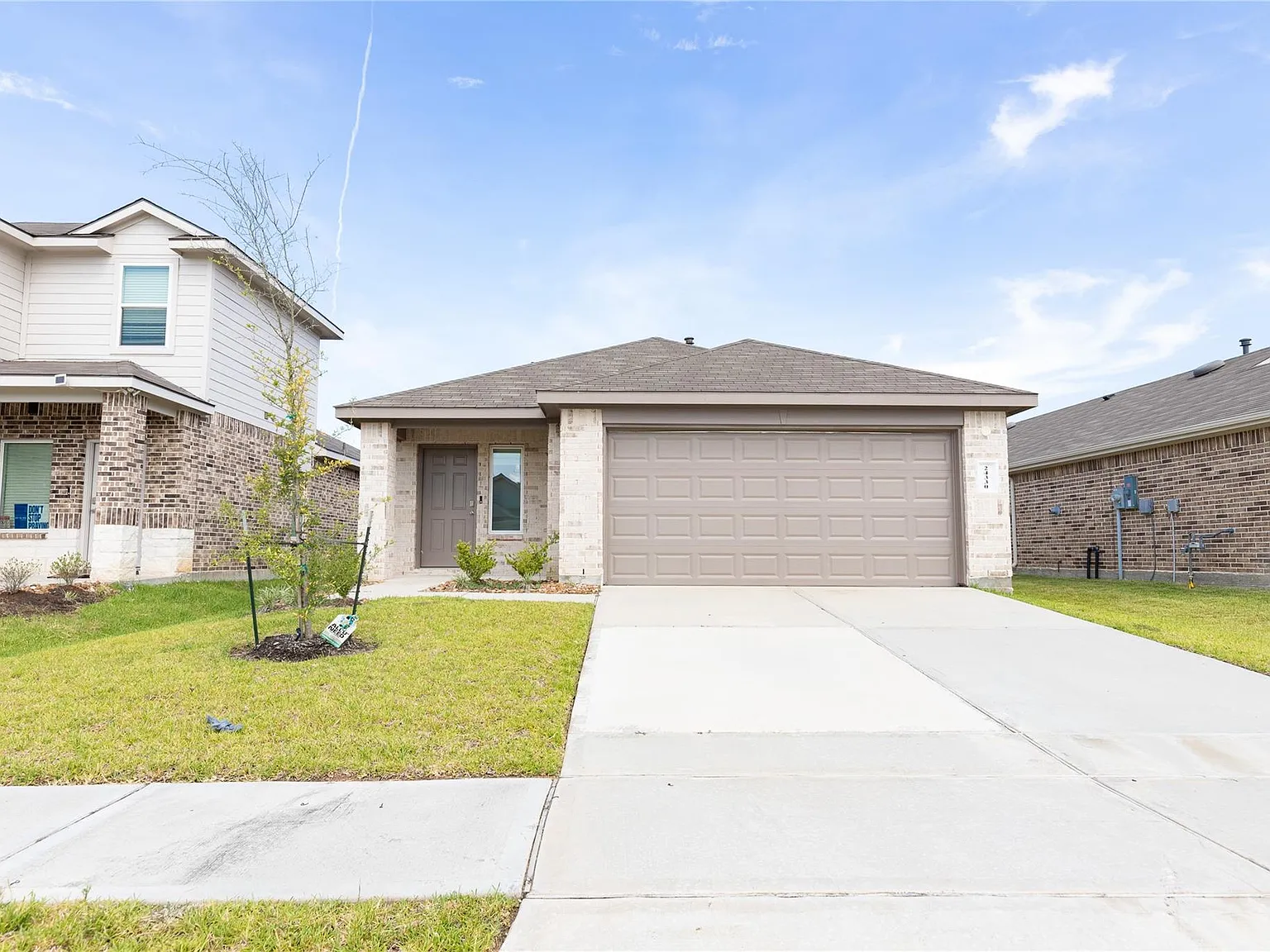3 bed, 2.0 bath, 1462 sqft, $1,950 — Photo 2
