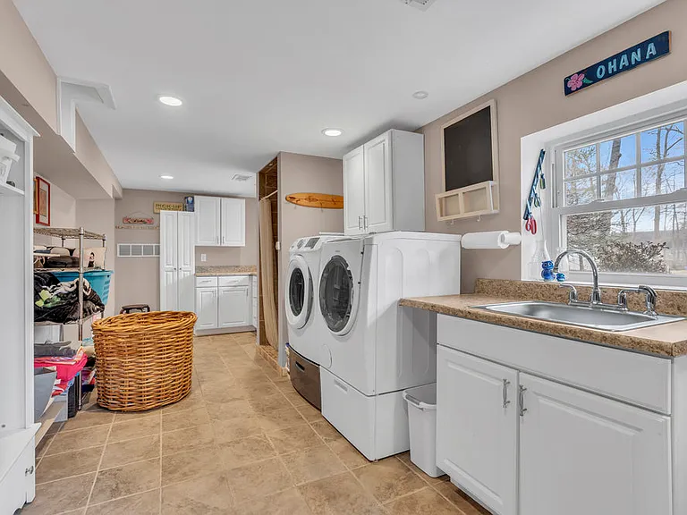 607 Wildwood Rd — Photo 41