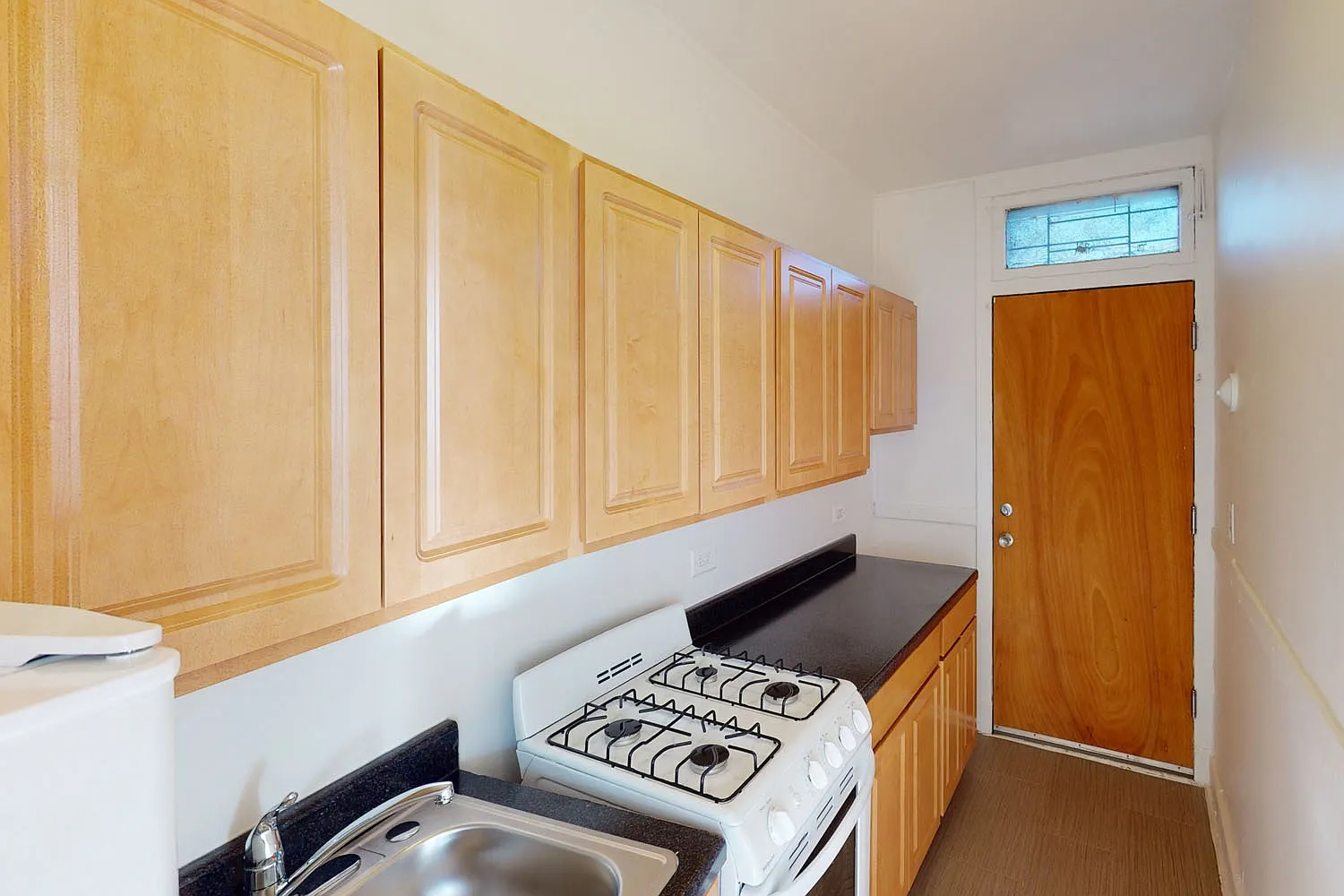 5457-5459 S. Blackstone Avenue — Photo 1