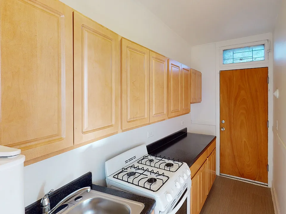 5457-5459 S. Blackstone Avenue