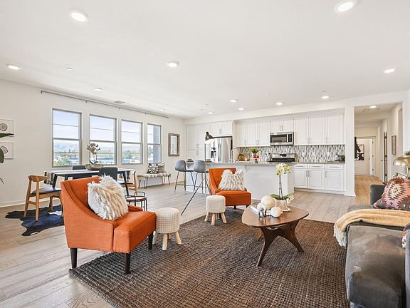 2nd image of 1069 Bigleaf Pl Unit 303
