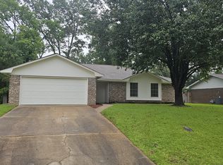 116 Red Oak Rd, Clinton, MS 39056