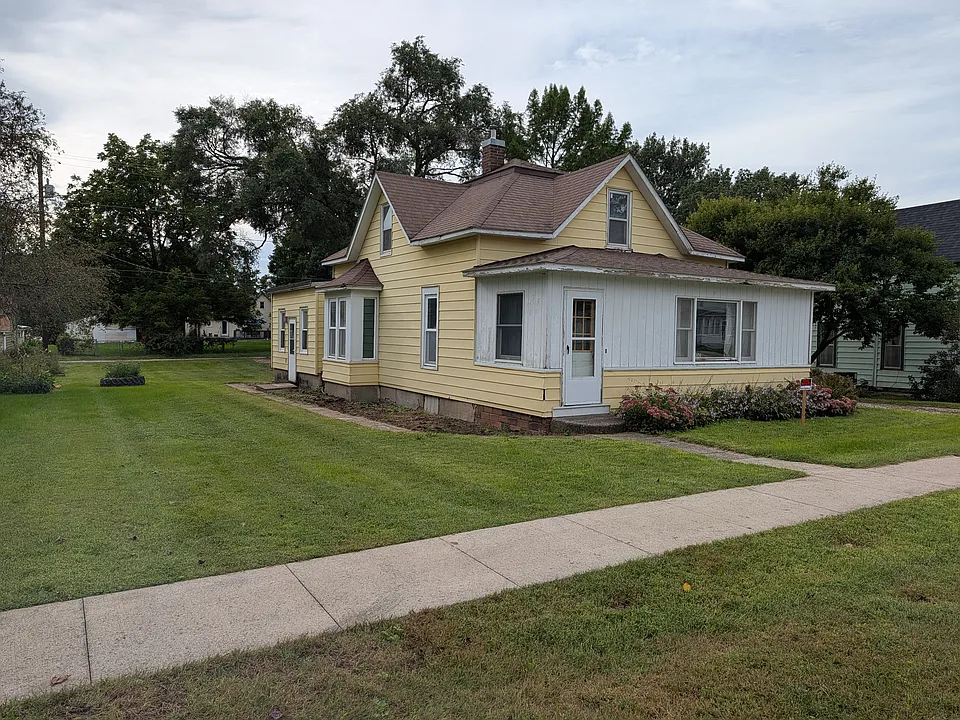 409 Main St