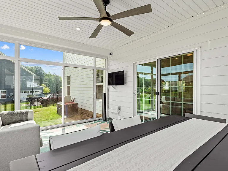 14321 Sunnyhill Grove Rd — Photo 43