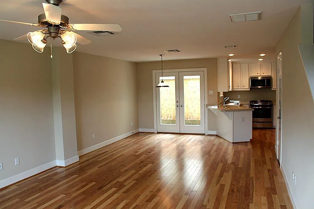2 bed, 2.5 bath, 1567 sqft, $1,825 — Photo 2