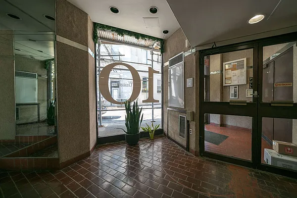 Rented by Compass | media 31