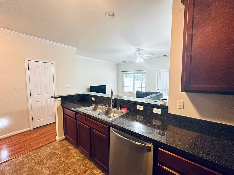 527 Settlement Ln — Photo 9