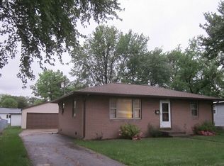 708 E Orlando Dr, Robinson, IL 62454