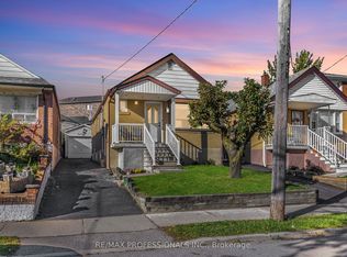 54 Holmesdale Cres, Toronto, ON M6E 1Y5