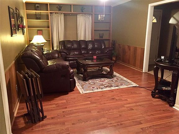 3rd image of 2238 Orchid St