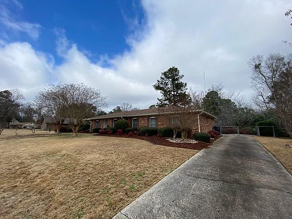 2nd image of 3335 Ravenwood Dr