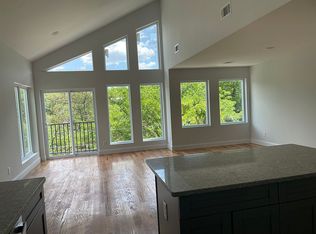 19 N Munn Ave, Newark, NJ 07106