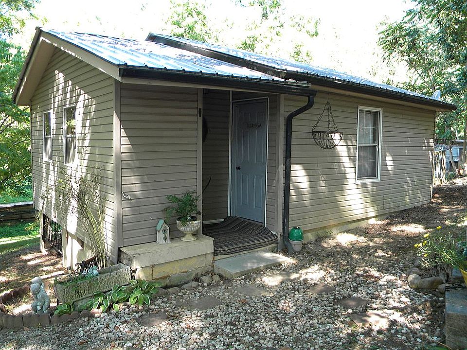 1st image of 122 Newport Dr