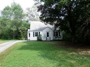 1012 Woonsocket Hill Rd, North Smithfield, RI 02896