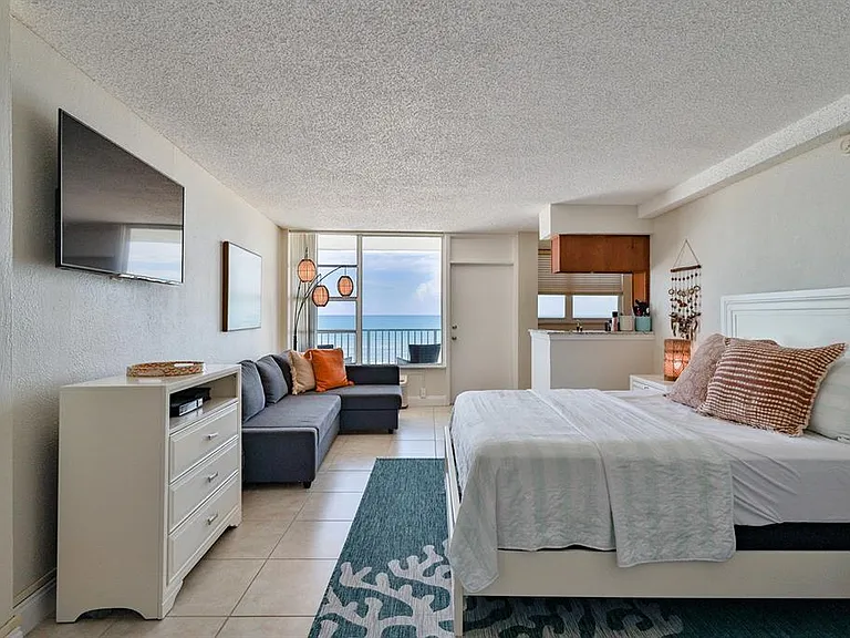 800 N Atlantic Ave #606 — Photo 3