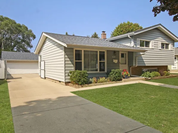 8030 26th AVENUE, Kenosha, WI 53143