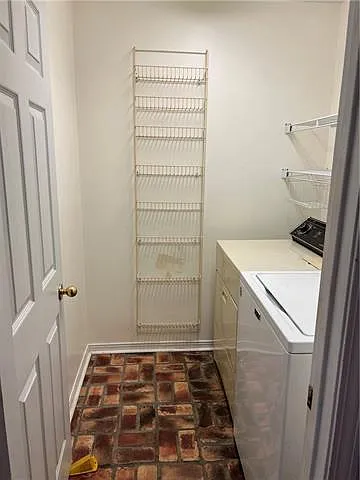 230 Cross Gates Blvd — Photo 15