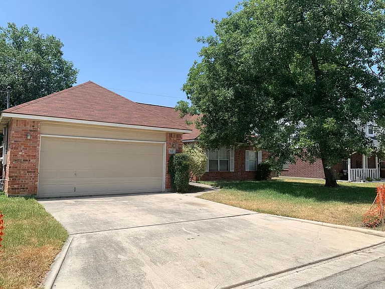 947 River Rock — Photo 1