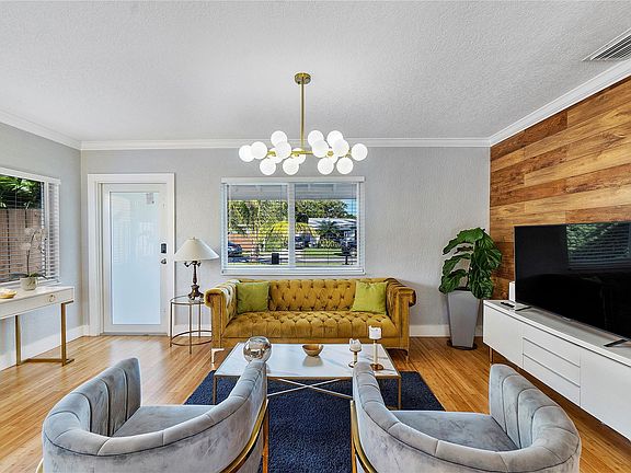 5th image of 1321 NW 6th Avenue
