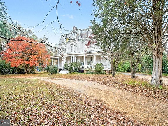 4th image of 900 Ficklen Rd