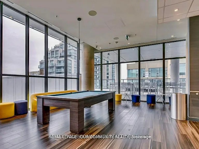 185 Roehampton Ave #409 — Photo 33